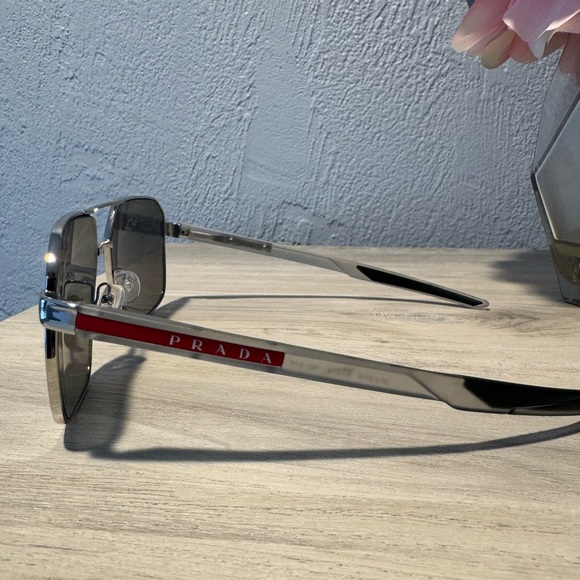 Men’s Prada sunglasses - Picture 2 of 6
